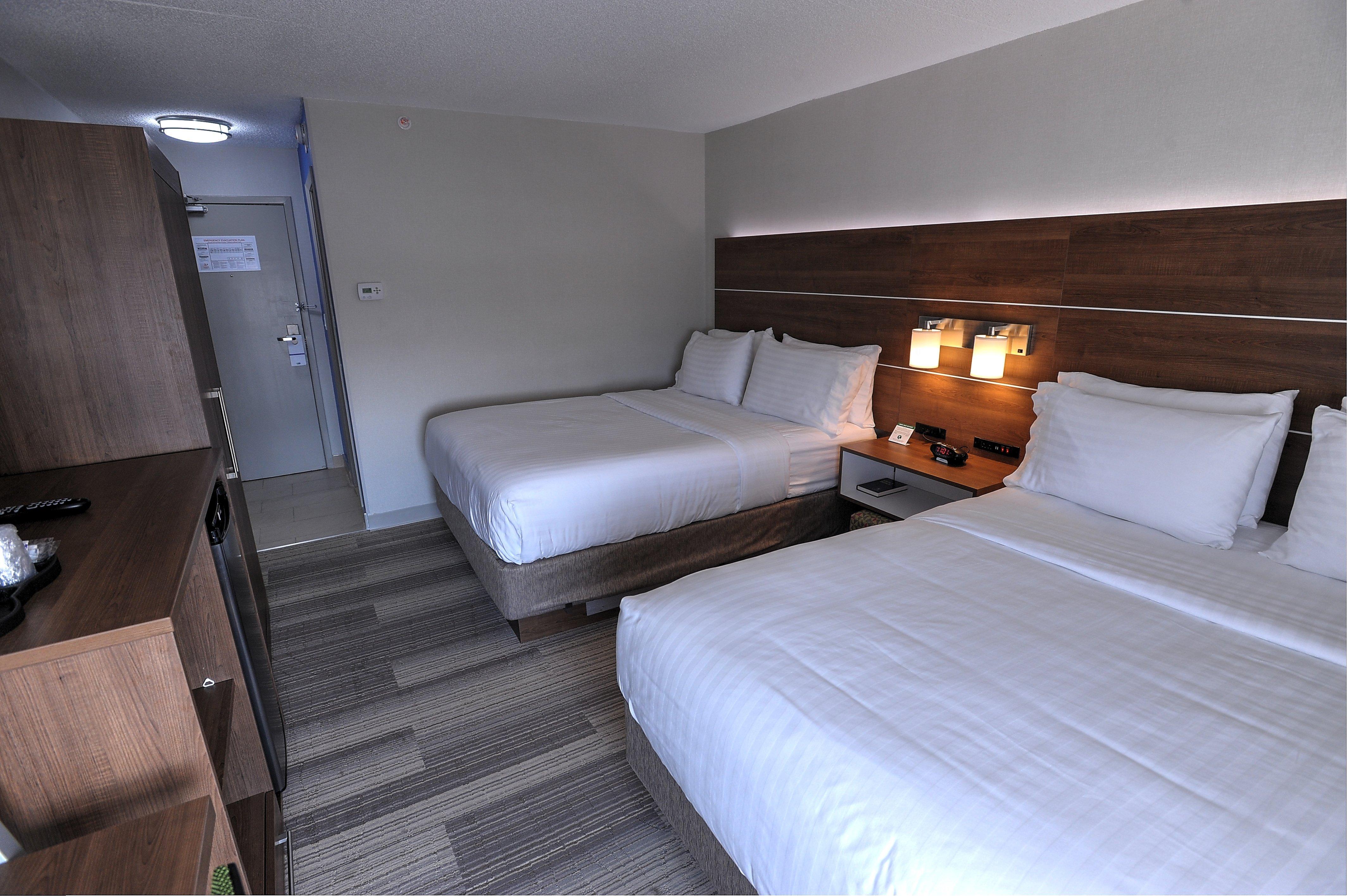 מיסיסאוגה Holiday Inn Express & Suites Toronto Airport West By Ihg מראה חיצוני תמונה