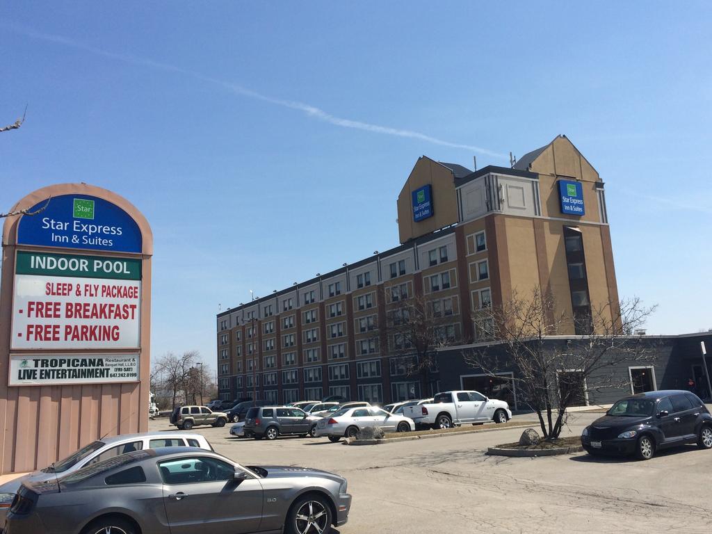 מיסיסאוגה Holiday Inn Express & Suites Toronto Airport West By Ihg מראה חיצוני תמונה