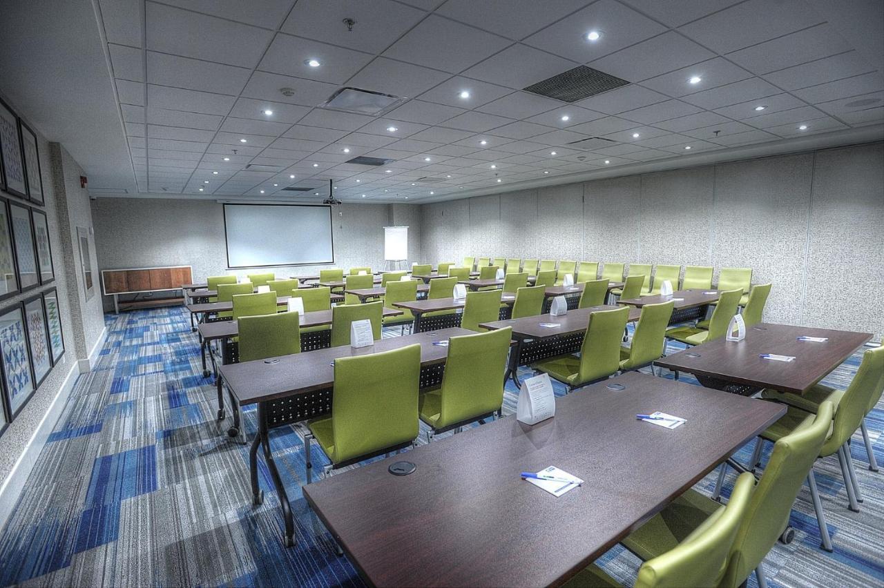 מיסיסאוגה Holiday Inn Express & Suites Toronto Airport West By Ihg מראה חיצוני תמונה