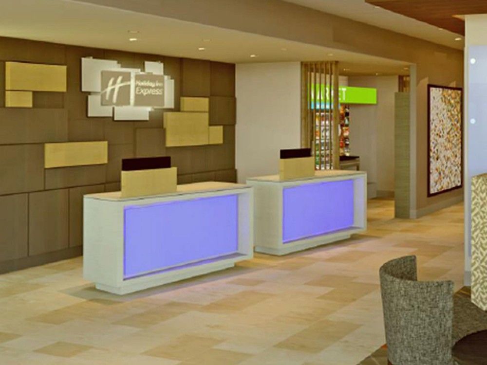מיסיסאוגה Holiday Inn Express & Suites Toronto Airport West By Ihg מראה חיצוני תמונה