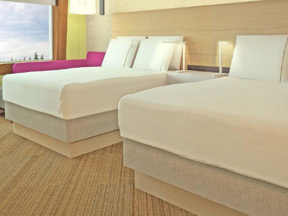 מיסיסאוגה Holiday Inn Express & Suites Toronto Airport West By Ihg מראה חיצוני תמונה