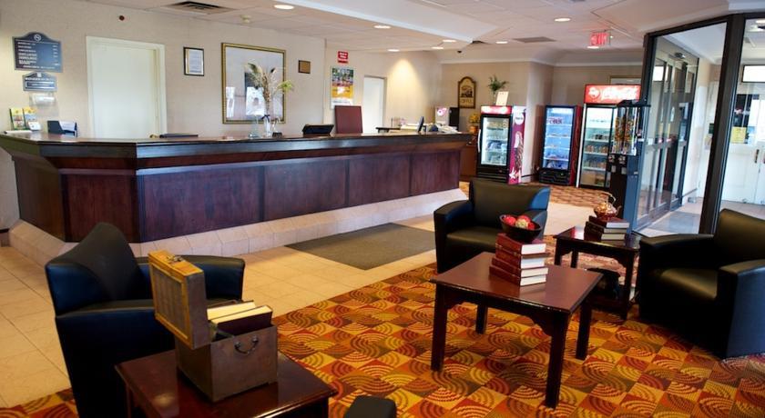 מיסיסאוגה Holiday Inn Express & Suites Toronto Airport West By Ihg מראה חיצוני תמונה